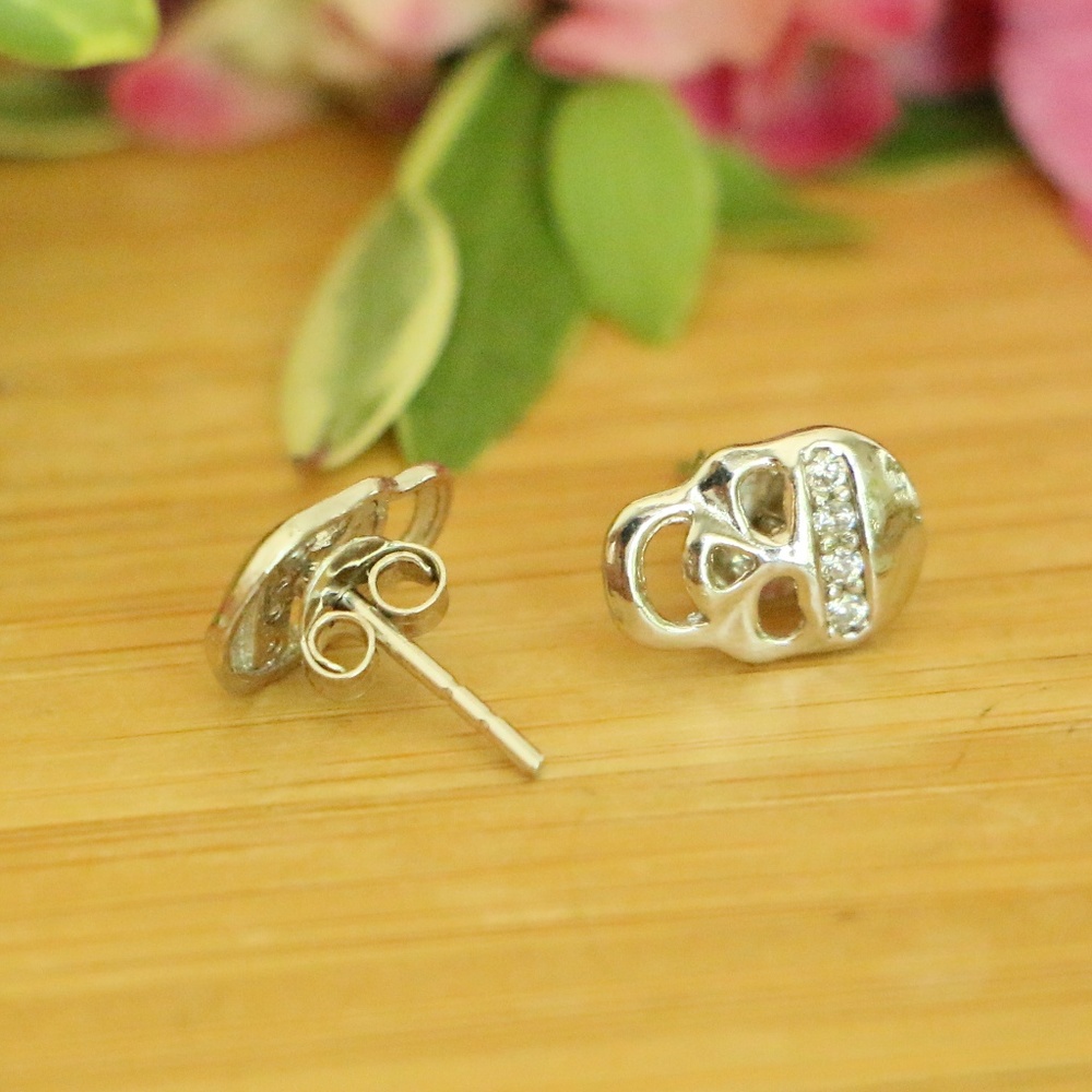 Sterling Silver Skull with Cubic Zirconia Stones - Picture 7 of 7